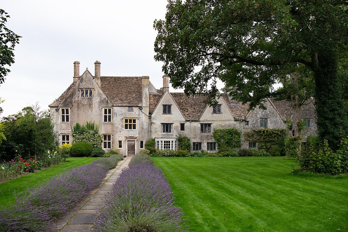 Avebury Manor, further view