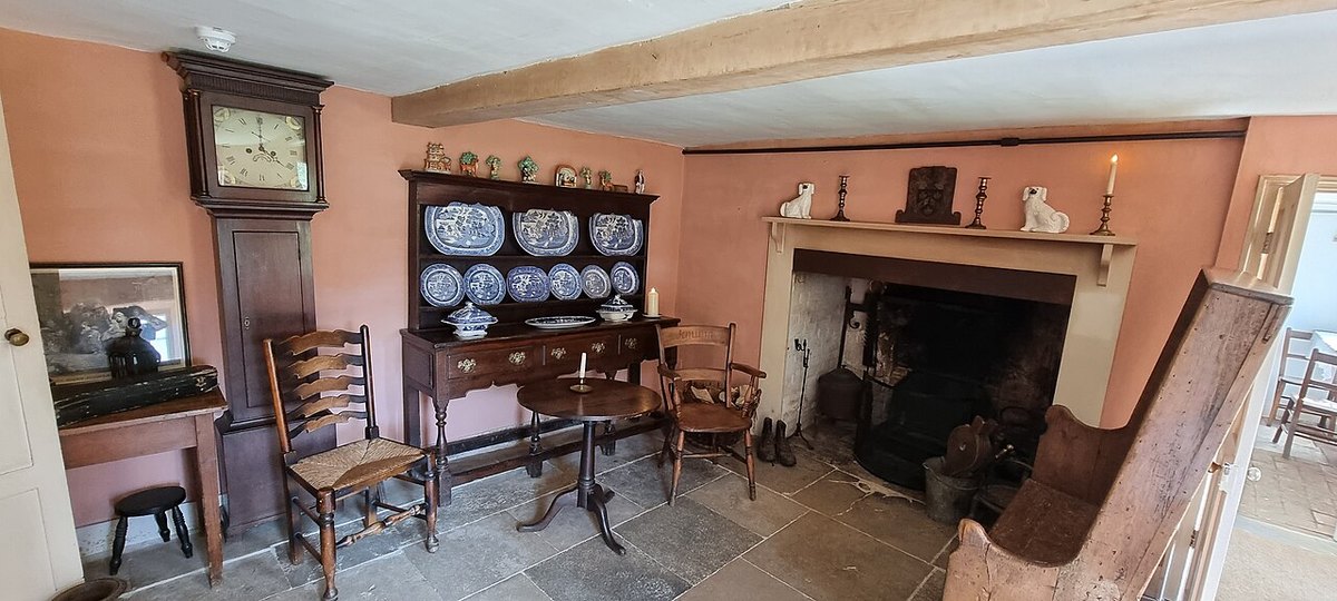 Hardy's Cottage, further view