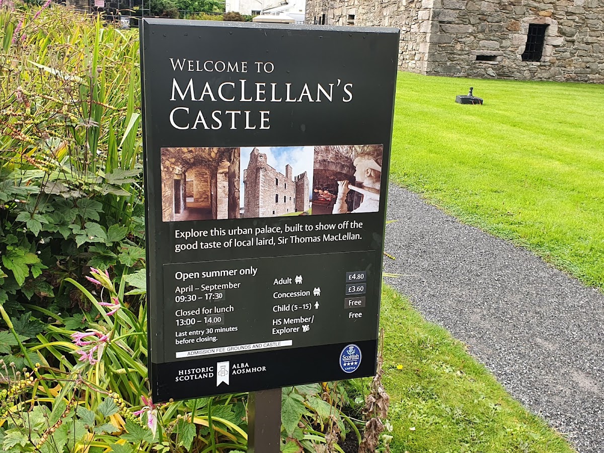 MacLellan's Castle, further view