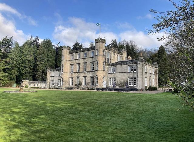 Melville Castle Hotel