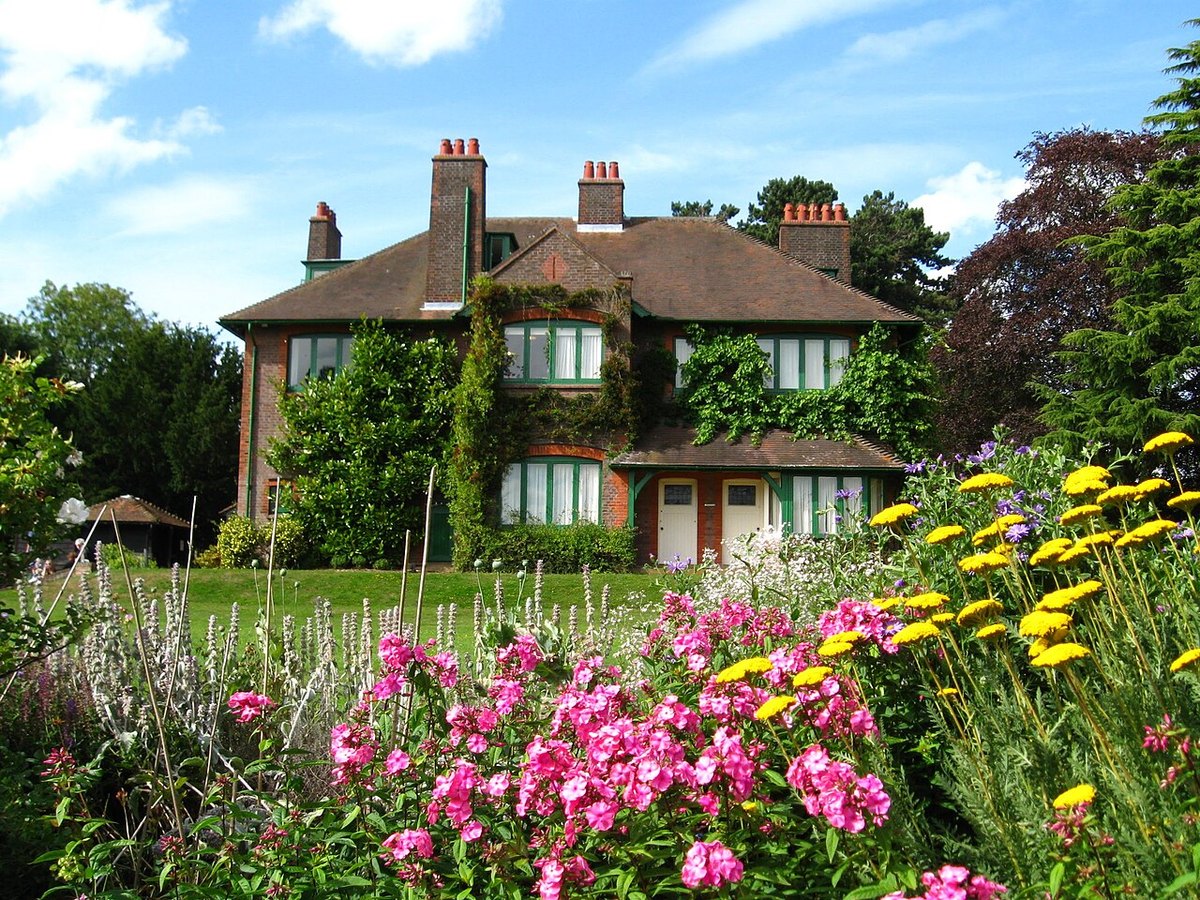 Shaw's Corner, further view