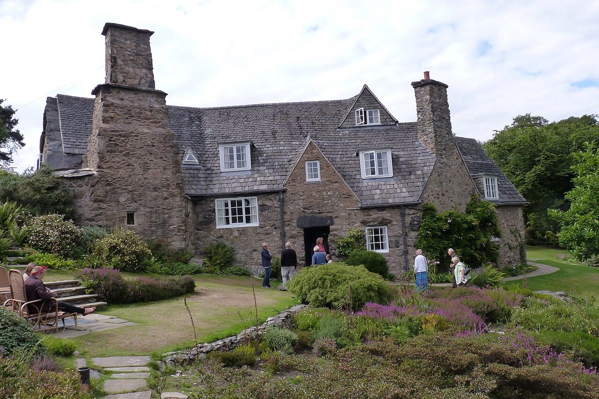 Stoneywell, further view