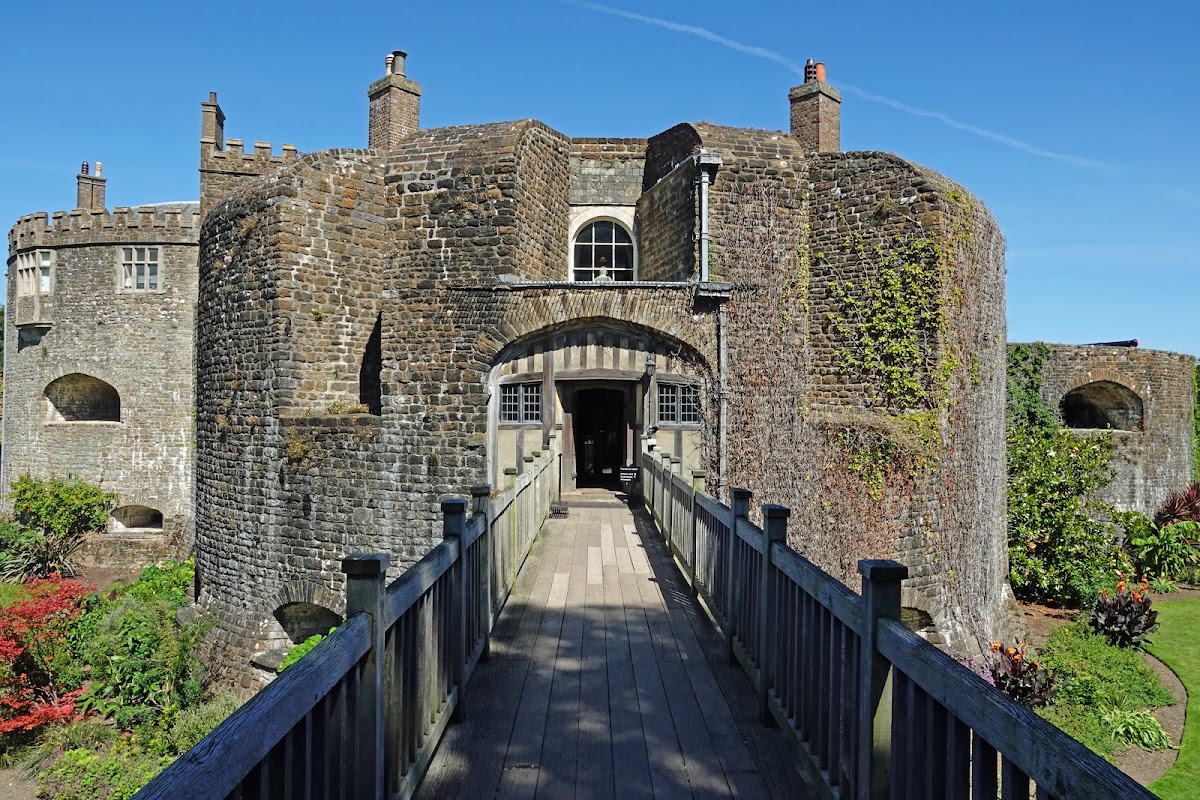 Walmer Castle and Gardens, further view